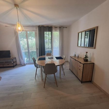Apartament T2 A 2Min Du Centre +Parking LʼIsle-sur-la-Sorgue Zewnętrze zdjęcie